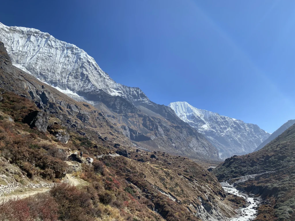 On the way to Na village